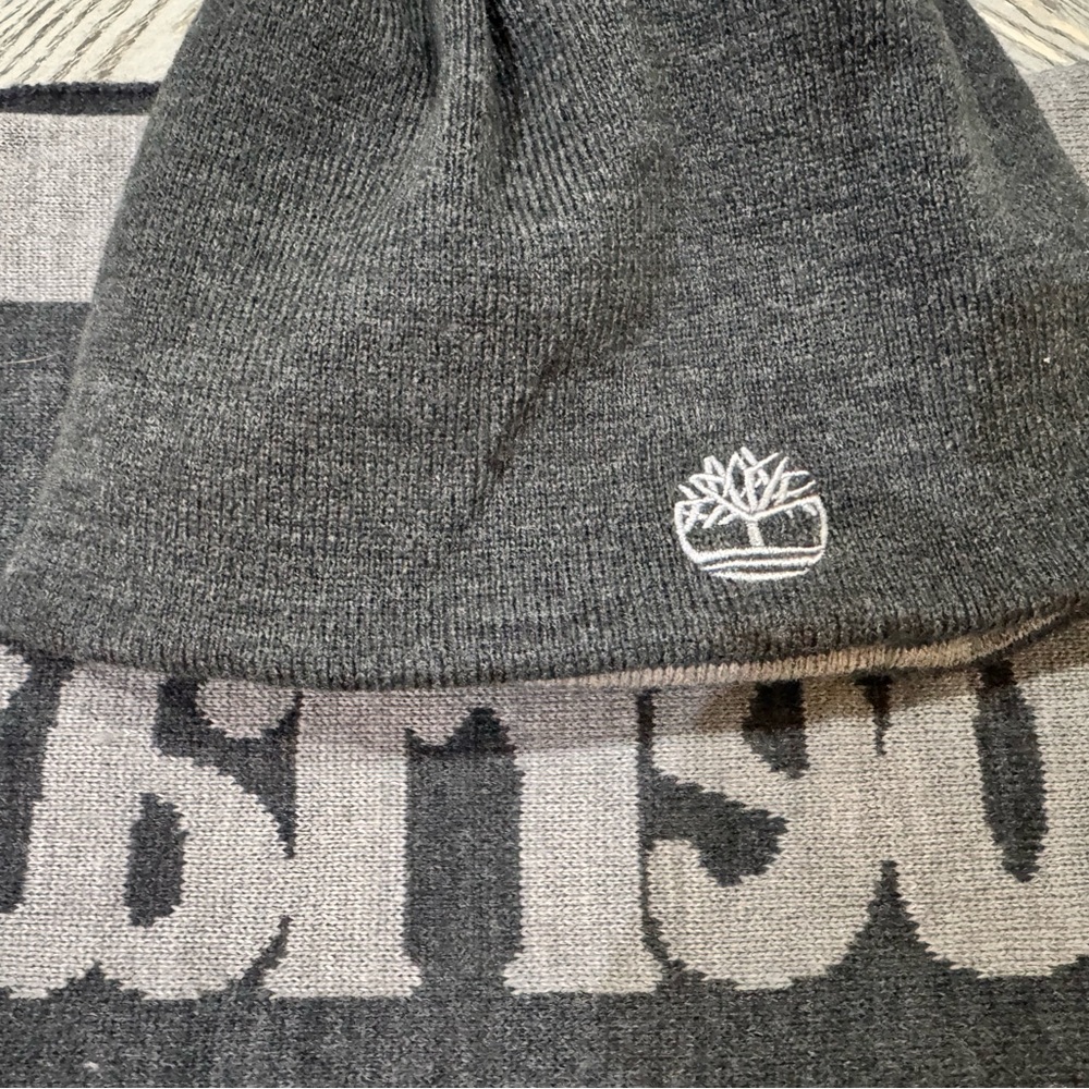 Timberland Reversible Dark Gray and Gray Logo Scarf - Picture 5 of 12